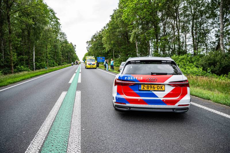 Twee auto’s botsen op N381 bij Hoogersmilde, vier gewonden
